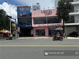 Giảm 2tỷ bán nhà mặt tiền ngã 3 gs1 vs nguyễn an ninh . cho thuê được 38tr/tháng vị trí vip dĩ an