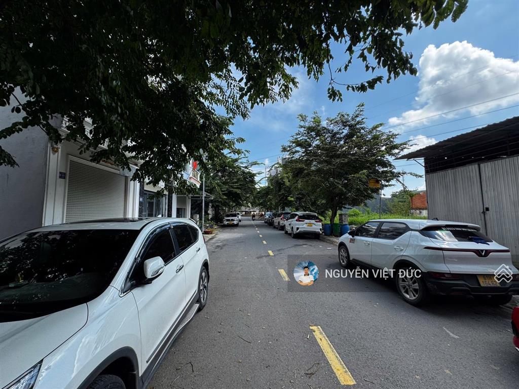 Bán gấp đất ngang 5m ngay sát đường đt743 đang mở rộng 20m ngã tư bình chuẩn cực kỳ đông đúc