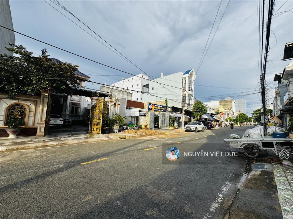 Bán gấp lô đất mặt tiền na11 kế bên kcn vsip kinh doanh buôn bán tốt . tuyến đường kinh doanh đẹp