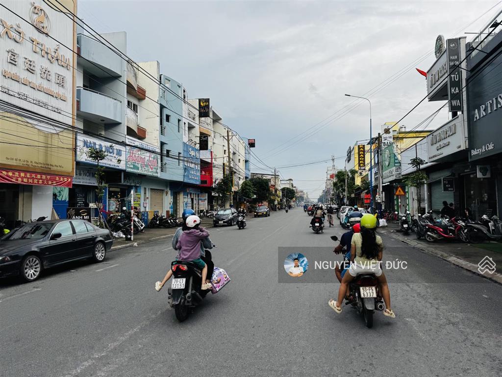 Bán gấp lô đất mặt tiền na11 kế bên kcn vsip kinh doanh buôn bán tốt . tuyến đường kinh doanh đẹp