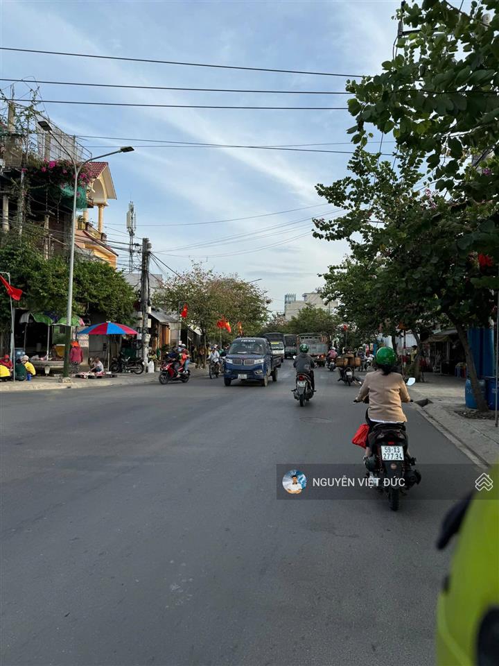 Giảm 300tr bán 115m2 mặt tiền kinh doanh đường chiêu liêu cực kỳ sầm uất đường rộng trục chính