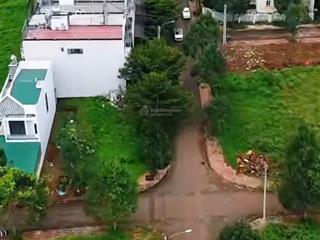 Bán 2 lô liền kề đối diện vp đăng ký đất buôn hồ lk6 đường amapui  ván nguyên cặp