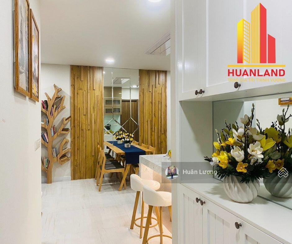 Bán căn hộ 2pn 72m2 view đẹp đã có sổ hồng tại kingdom 101, q10 giá 7 tỷ