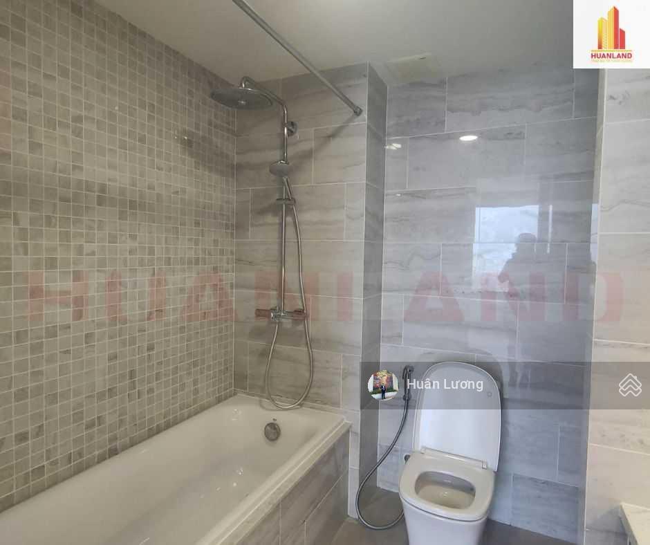 Bán căn hộ 2pn  73m2 view thoáng tại kingdom 101, q10 đặc biệt đã có sổ hồng! xem nhà 0909 253 ***