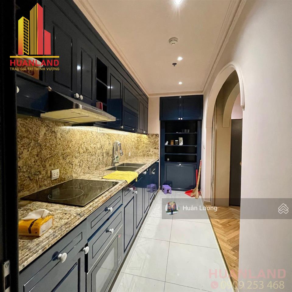 Bán căn hộ hà đô centrosa quận 10 gần metro, 2pn 2wc view thành phố, nội thất đẹp giá nhỉnh 10 tỷ