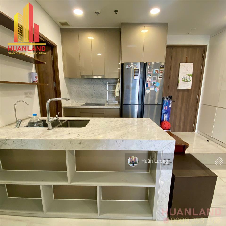 Bán căn hộ 2pn  79m2 view thành phố thoáng mát, đặc biệt đã có sổ hồng tại kingdom 101, q10