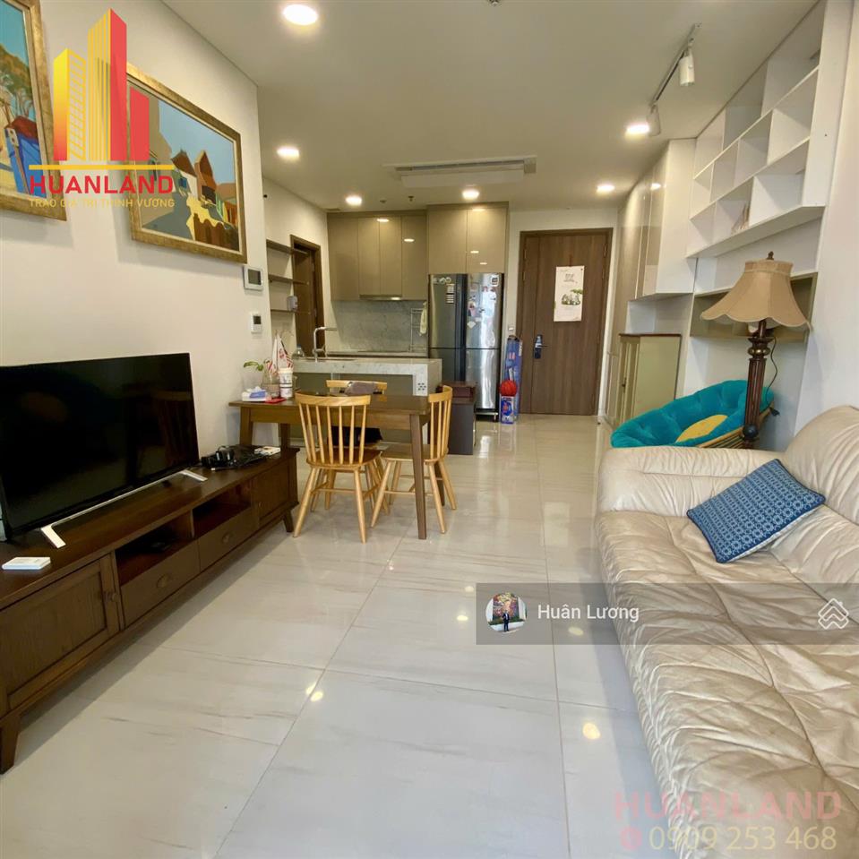 Bán căn hộ 2pn  79m2 view thành phố thoáng mát, đặc biệt đã có sổ hồng tại kingdom 101, q10