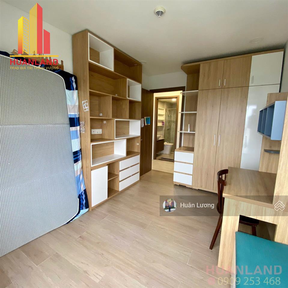 Bán căn hộ 2pn  79m2 view thành phố thoáng mát, đặc biệt đã có sổ hồng tại kingdom 101, q10