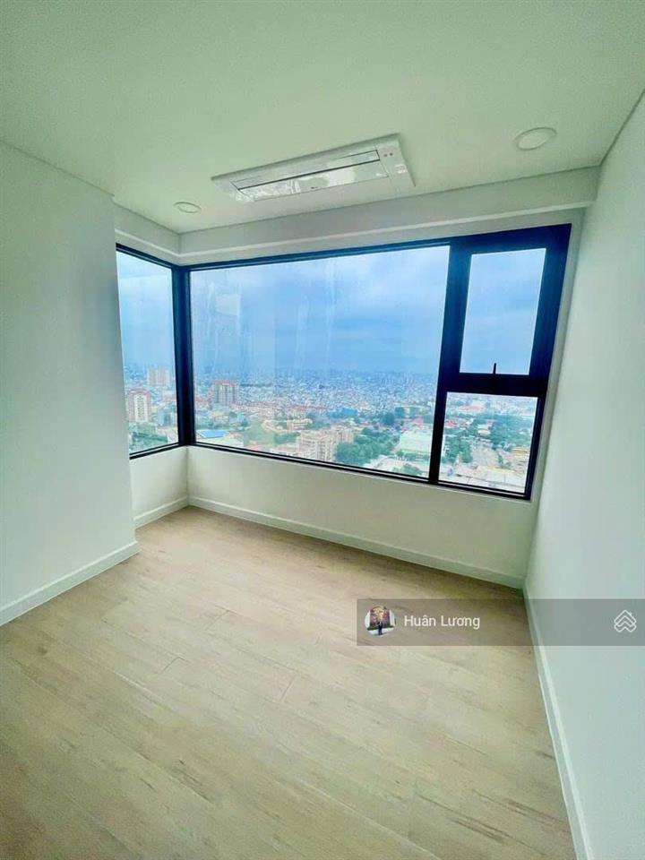 Cần tiền cho con đi du học bán gấp căn góc 2pn 78m2 view q1 tại kingdom 101 đặc biệt đã có sổ hồng