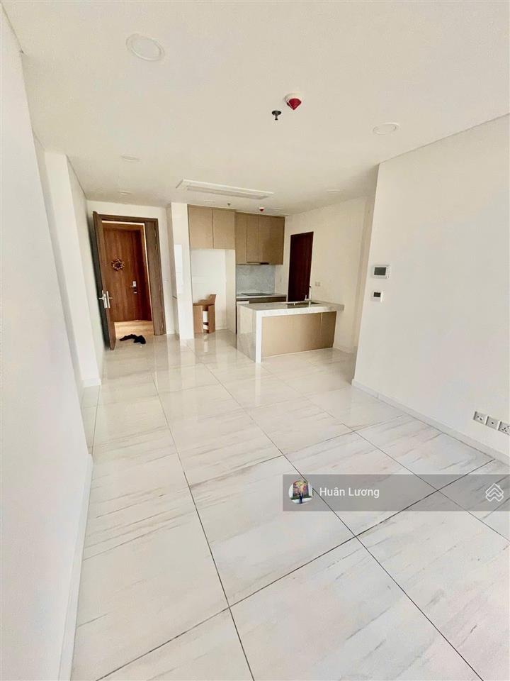 Cần tiền cho con đi du học bán gấp căn góc 2pn 78m2 view q1 tại kingdom 101 đặc biệt đã có sổ hồng