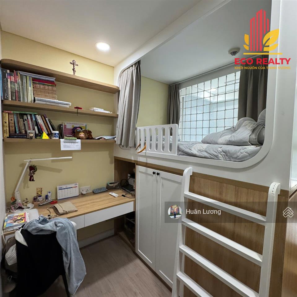 Giảm giá 200tr cần bán căn góc 2pn2wc 78m2 full nội thất, view thoáng đẹp tại kingdom 101, q10