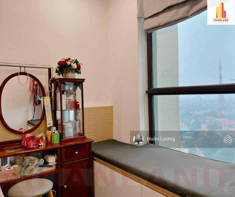 Cần tiền cho con du học bán gấp căn 1pn+1 đa năng 61m2 đã có sổ hồng tại hà đô centrosa q10