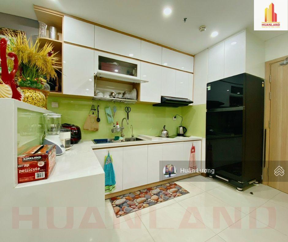 Cần tiền cho con du học bán gấp căn 1pn+1 đa năng 61m2 đã có sổ hồng tại hà đô centrosa q10