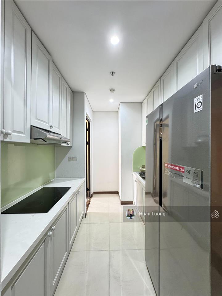 Chính chủ bán căn 2pn  2wc  87m2 tại hà đô centrosa q10 nhà đẹp, view thoáng mát có sổ hồng