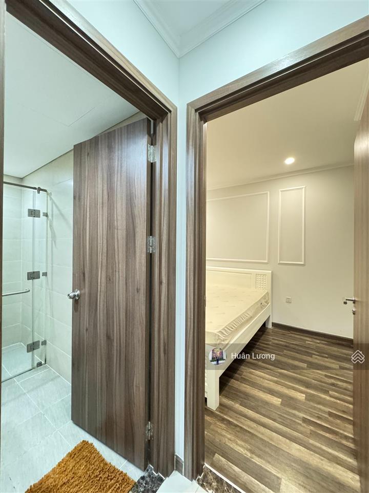 Chính chủ bán căn 2pn  2wc  87m2 tại hà đô centrosa q10 nhà đẹp, view thoáng mát có sổ hồng