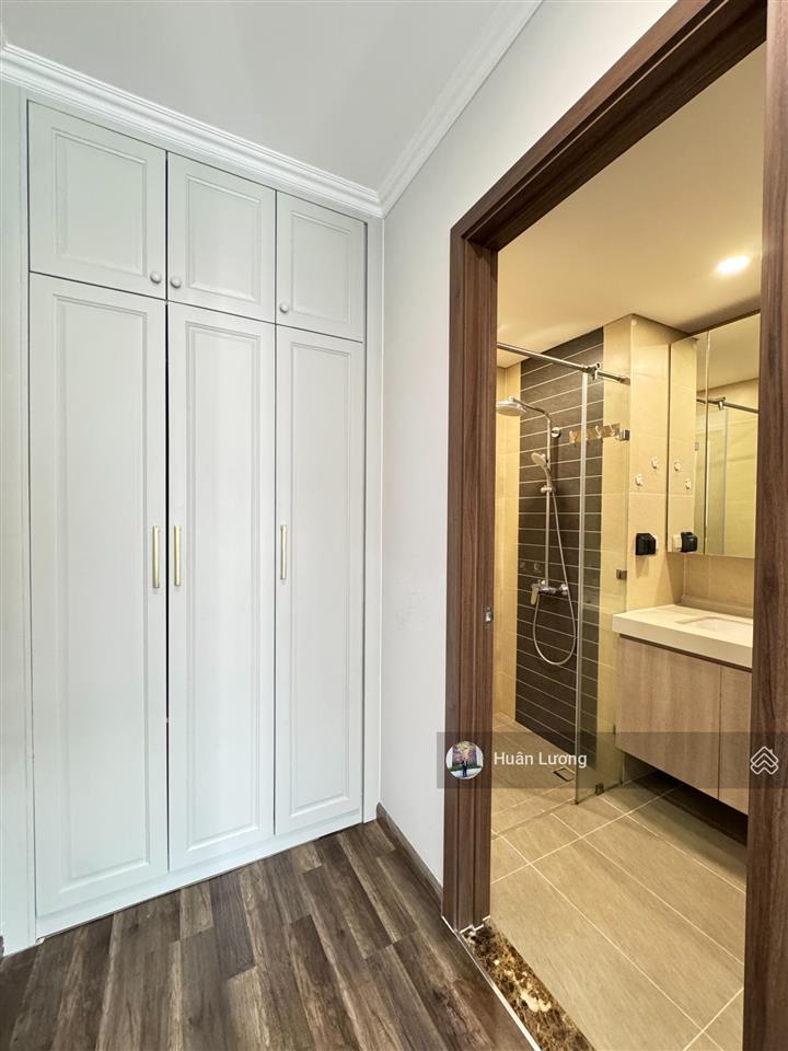 Chính chủ bán căn 2pn  2wc  87m2 tại hà đô centrosa q10 nhà đẹp, view thoáng mát có sổ hồng