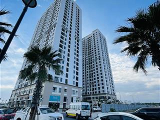 Bố trí đẹp, nội thất tốt, sổ hồng sẵn  bán căn 2pn fpt plaza2 giá chỉ 2ty850