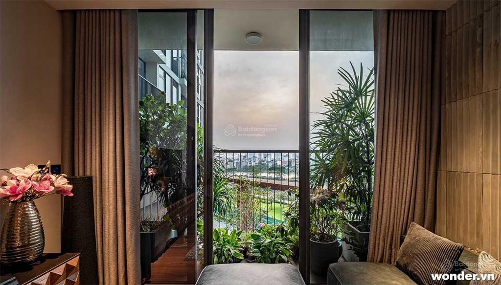 Chính chủ bán căn góc eco green sài gòn 3pn, 81m2 , full nội thất, giá 7.2 tỷ . 0946 867 ***