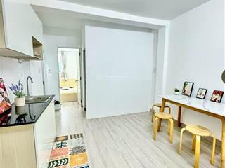 Cho thuê 2pn full nội thất tách bếp, xóm chiếu, q4 giá chỉ 8 triệu/tháng.  0946 867 ***