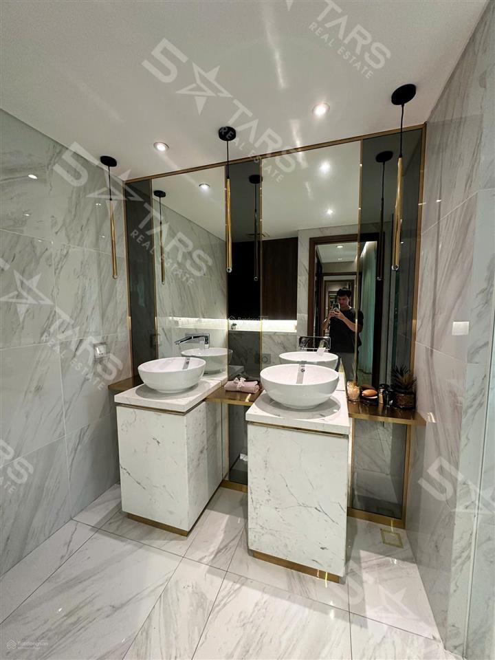 Bán the infiniti 2pn, 92m2, giá 8,5 tỷ , nội thất cơ bản , tầng cao , view đẹp . 0946 867 ***