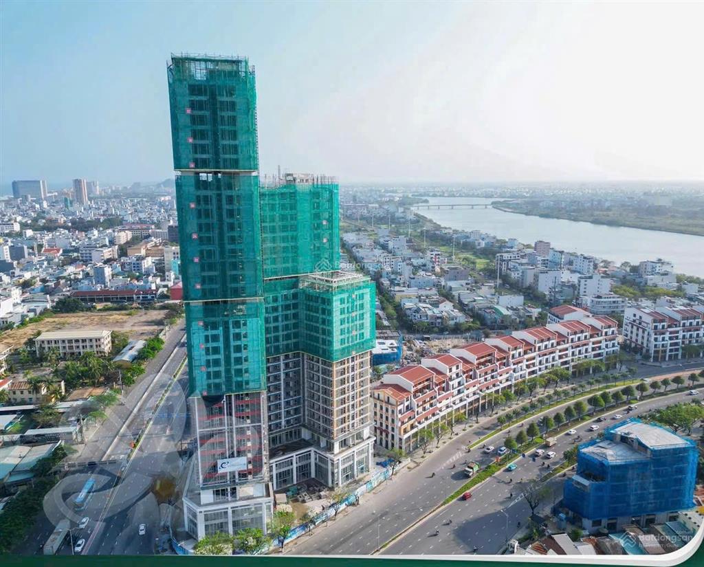Bán biệt thự tại sun cosmo residence, giá thỏa thuận, 250m2, 4pn, 5wc, 3 tầng, hướng nam