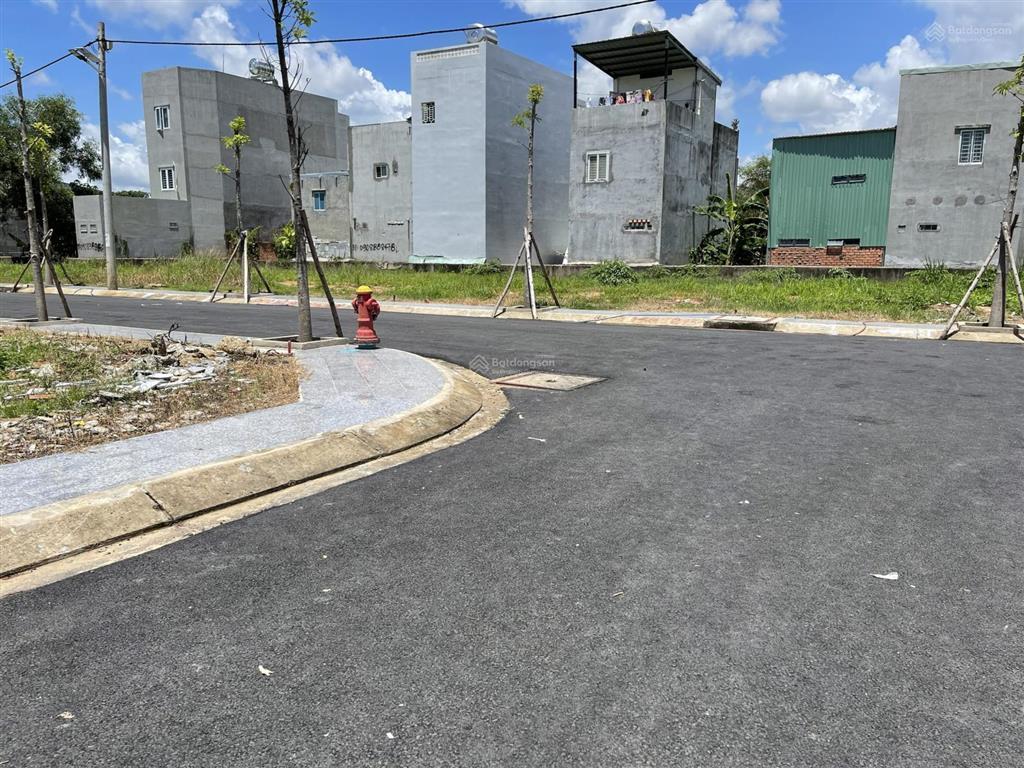 Tôi cần bán lô đất ngay kdt vinhomes grand park, đường 8m hiện hữu, dt 51m2 full thổ