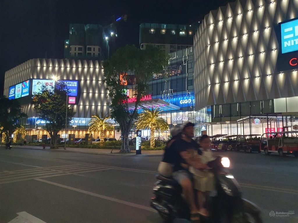Tôi cần bán lô đất ngay kdt vinhomes grand park, đường 8m hiện hữu, dt 51m2 full thổ