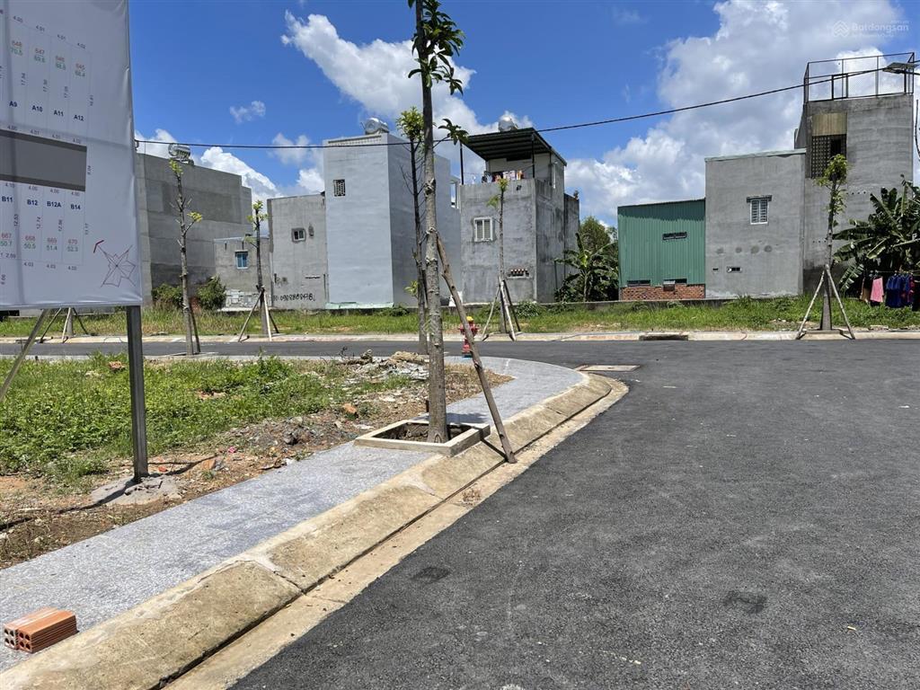 Tôi cần bán lô đất ngay kdt vinhomes grand park, đường 8m hiện hữu, dt 51m2 full thổ