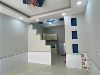 Nhà 1 trệt 1 lầu đường 40 thông đường 38. dt đất 33m2, dt sàn 62m2. dân cư đông cạnh chợ hiệp bình