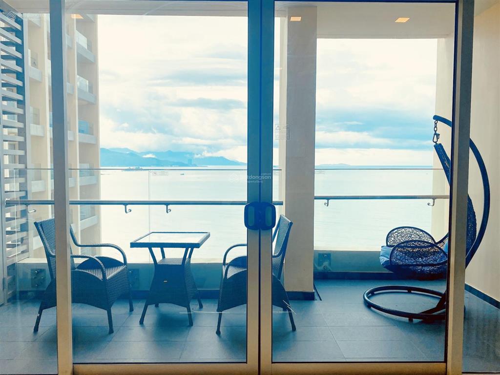 Bán căn hộ 2 phòng ngủ luxury 148m2 the costa nha trang, view biển, full nội thất, giá 17 tỷ đồng
