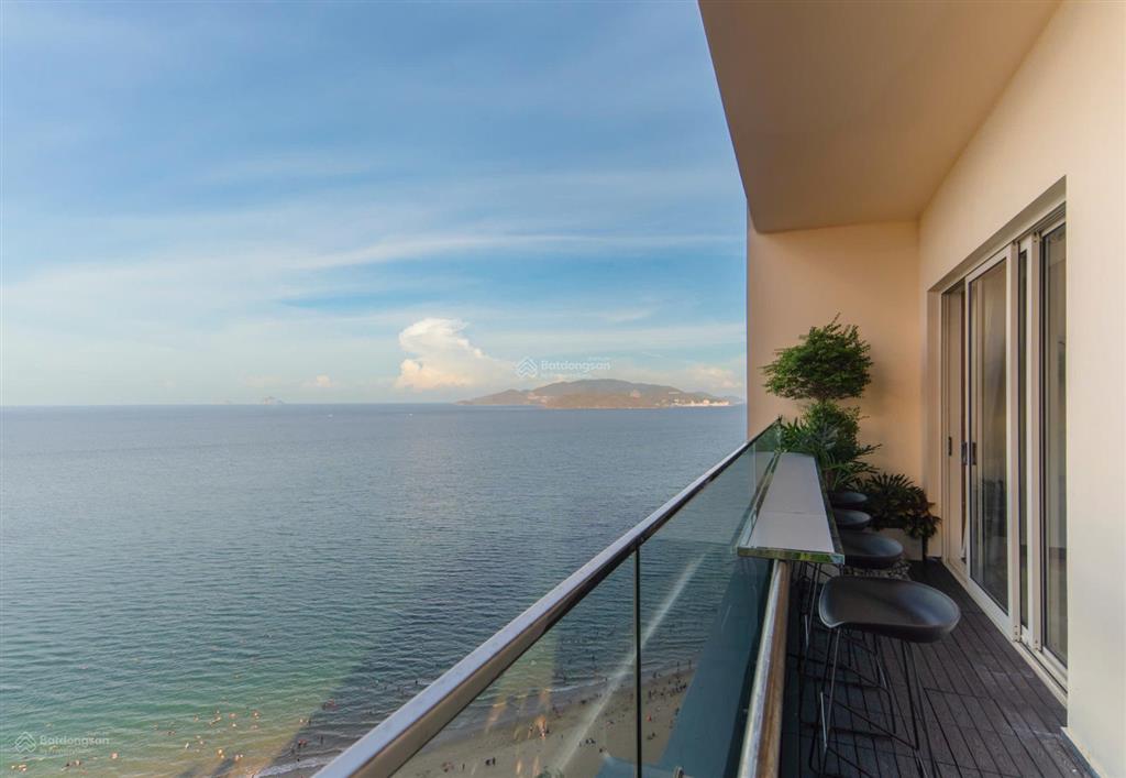 Bán căn hộ vip 4pn trọn mặt tiền biển tại the costa nha trang, giá 65 tỷ, nội thất sang trọng