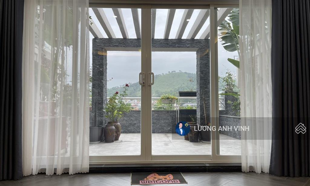 Bán nhà phố thương mại khu chợ đêm hạ long