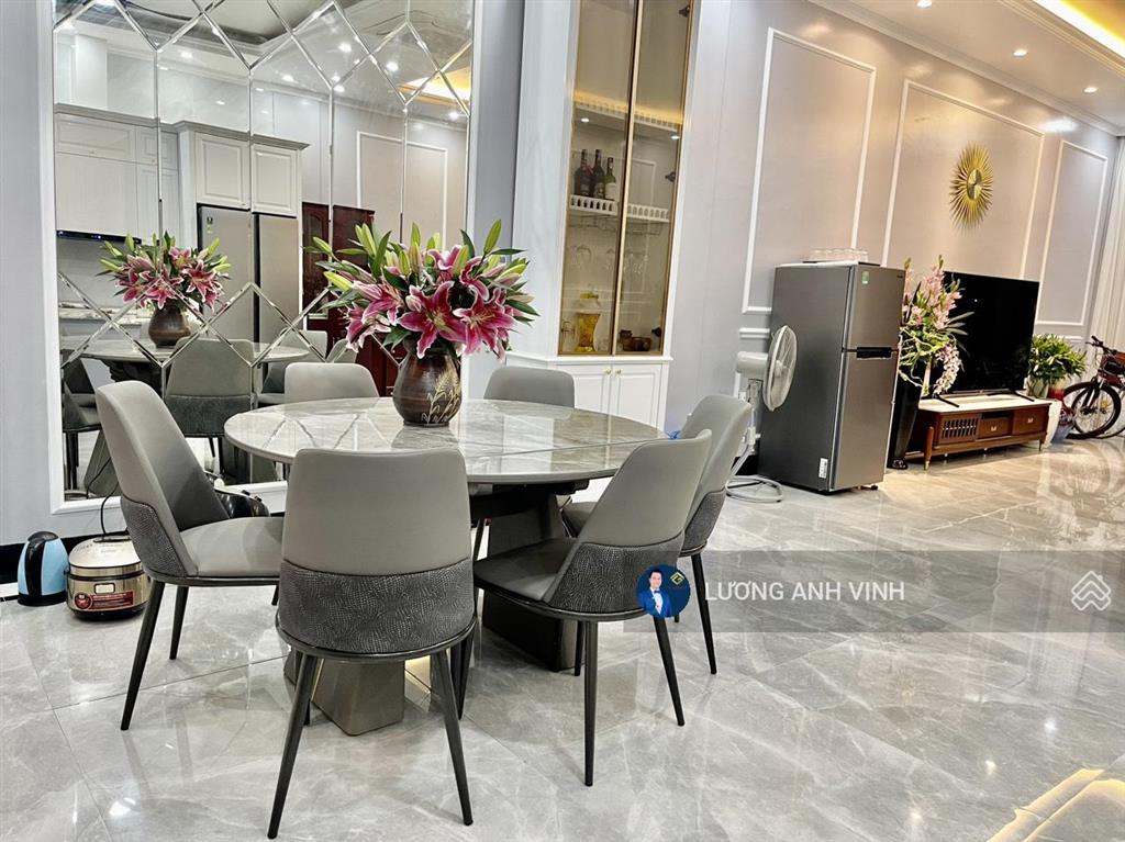 Bán nhà phố thương mại khu chợ đêm hạ long