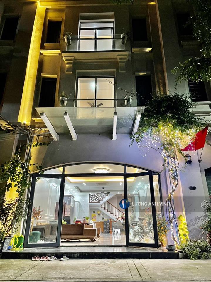 Bán nhà phố thương mại khu chợ đêm hạ long