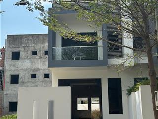 Bán nhà phố sh.dự án la maison de,phước lộc cần giờ,dt 5x22 xd 1 trệt 2 lầu 1 tum đtsd 165,7 m2