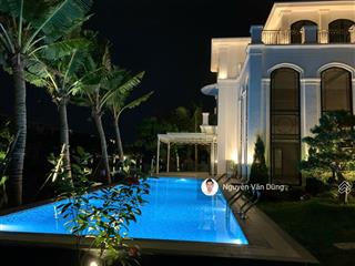 Biệt thự đơn lập  có bể bơi vip ecopark  giá hơn 2xx tỷ  có thương lượng. chính chủ 0918 114 ***