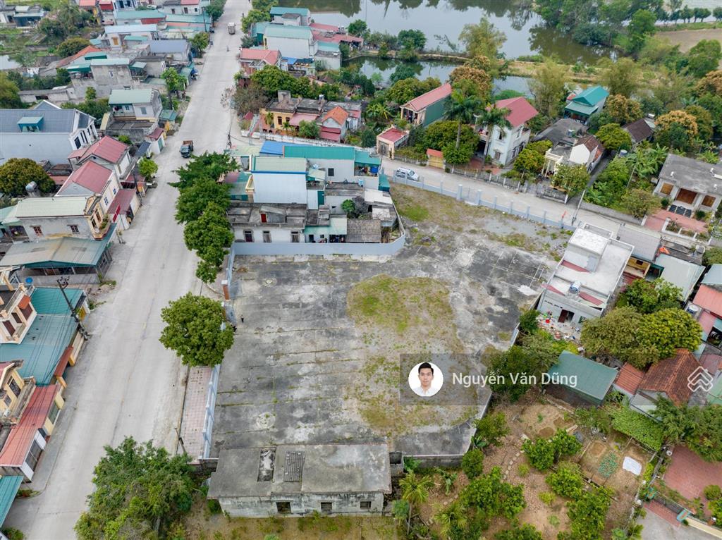 Bán 1.515,5m2 đất với 2 mặt tiền mặt đường ql12b yên thắng ninh bình. 0918 114 ***