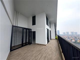 Hiếm mezza + sân vườn sky forest  ban công hướng nam.  0918 114 ***