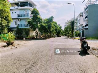 Chính chủ cần bán 2 lô đất 90m2 giá 8,9tỷ và lô 240m2 giá 22 tỷ tại kdc nam long p phước long b q9