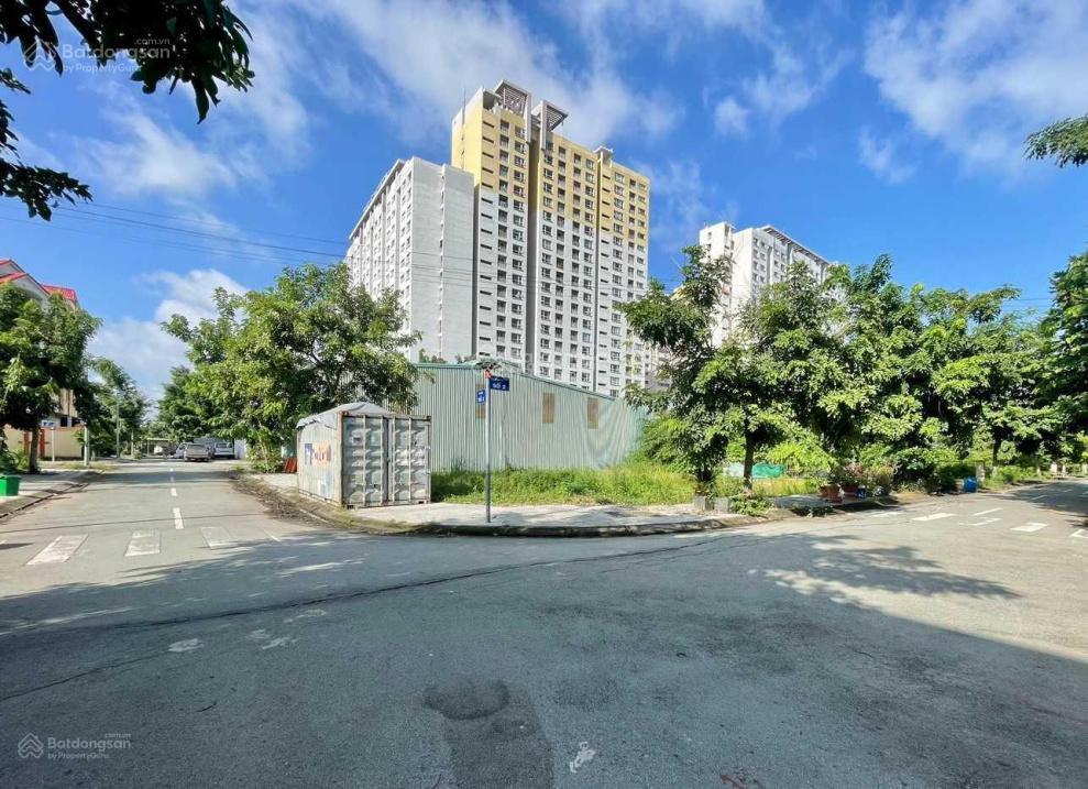 Bán đất xuất nhập khẩu tổng hợp ii, quận 9  tp. thủ đức, lô biệt thự dt 18x18m, đường chính