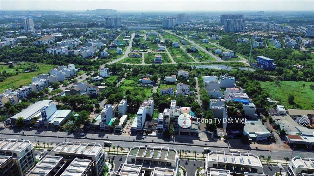 Cần bán lô đất mặt tiền đường liên phường tại kdc kiến á p phước long b lô ta dt 5x20m giá 170tr/m2