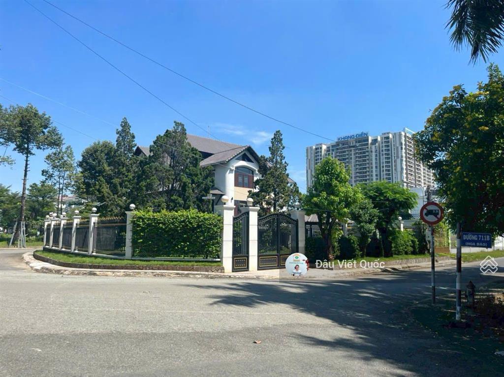 Bán đất nền dự án tại kdc bách khoa, phú hữu, quận 9, đã có sổ đỏ, dt 420m2,  0975 147 ***