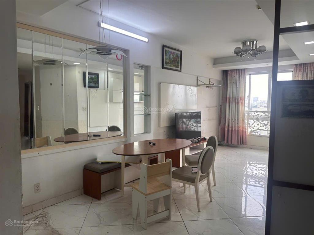 Chính chủ cần bán căn hộ âu cơ tower 65m², 2pn, tầng cao, ban công hướng đông giá tốt 2.7tỷ