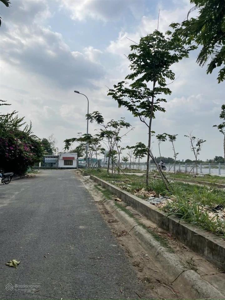 Đất đẹp view sông bình lợi, dt 6x20m. đất vuông vức. giảm còn 14,5 tỷ. hẻm xe hơi thông