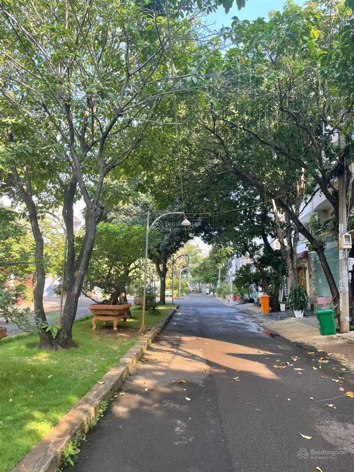 Bán đất sát mặt tiền 20/4a đặng thùy trâm 8x17m hxh. dtcn 130,2m2. giá chỉ 10.7 tỷ còn thương lượng