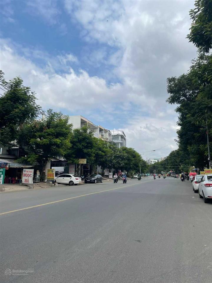 Bán đất sát mặt tiền 20/4a đặng thùy trâm 8x17m hxh. dtcn 130,2m2. giá chỉ 10.7 tỷ còn thương lượng