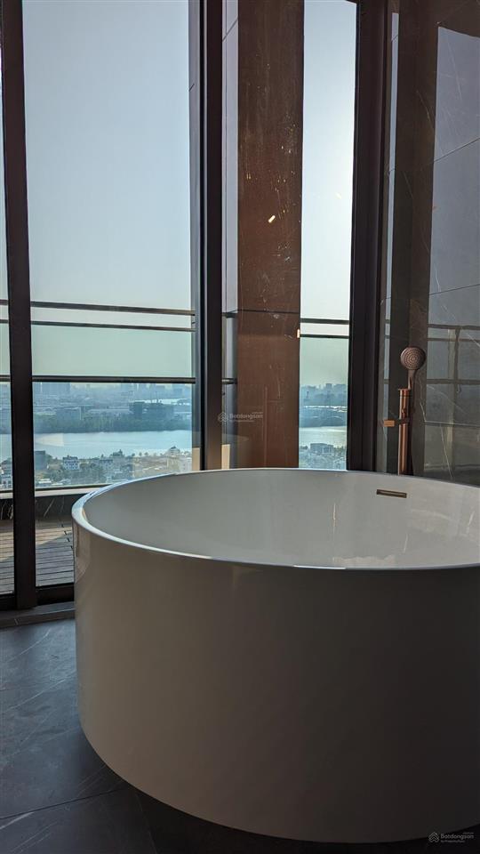 Deal hot! sky villa 4 phòng ngủ define 325m2 hồ bơi riêng + sân vườn. giá 43 tỷ  0931 356 ***