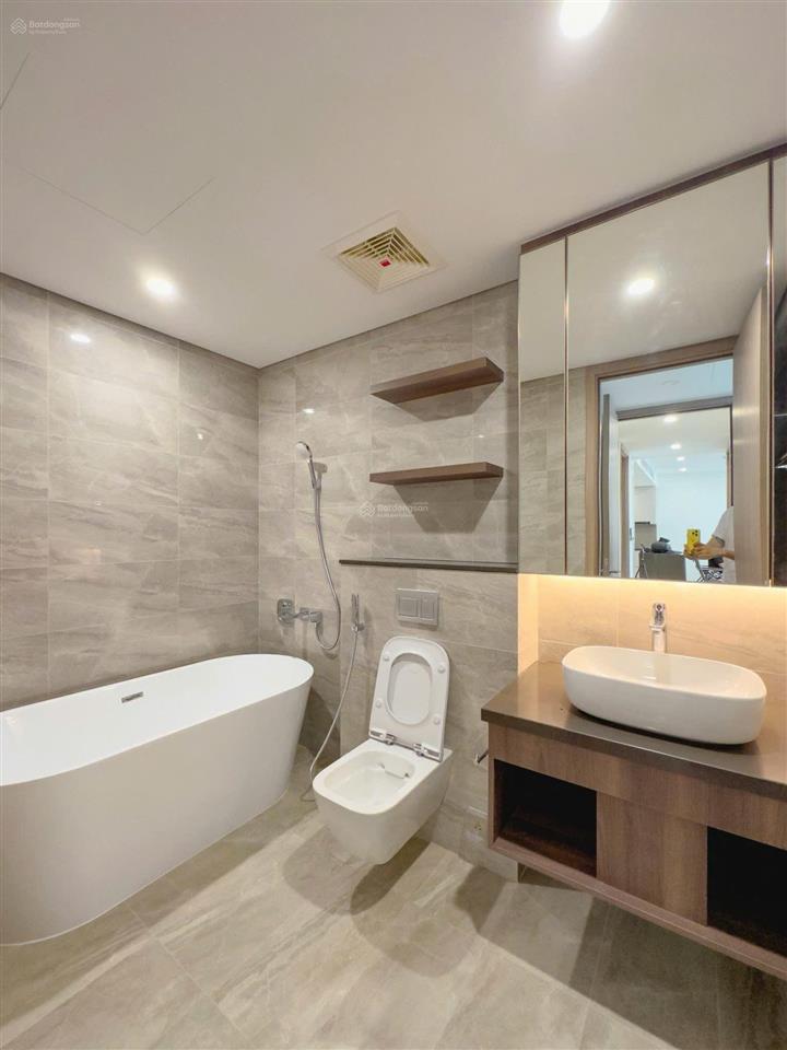 Căn hộ 2 phòng ngủ view sông, thaodien green, trục căn 04 dt 80m2. giá 17 tỷ.  0931 356 ***