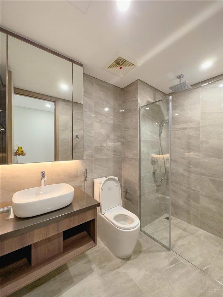 Căn hộ 2 phòng ngủ view sông, thaodien green, trục căn 04 dt 80m2. giá 17 tỷ.  0931 356 ***