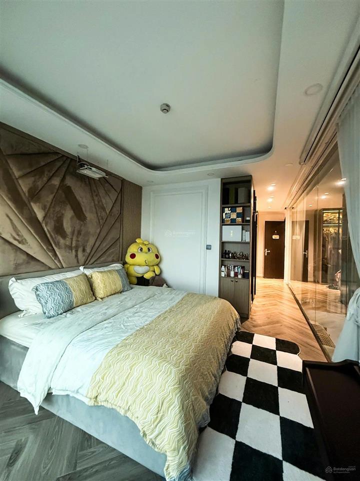 Nhà đẹp tầng cao! bán duplex 02 phòng ngủ, nội thất đẹp, dt 102m/90,24m2. giá 11,5tỷ.  0931 356 ***